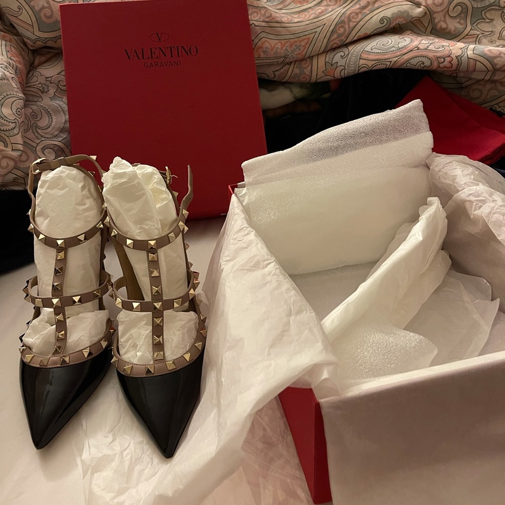 Valentino Garavani Rockstud Heels